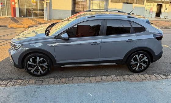 VOLKSWAGEN NIVUS 1.0 200 TSI TOTAL FLEX HIGHLINE AUTOMÁTICO VOLKSWAGEN NIVUS 1.0 200 TSI TOTAL FLEX HIGHLINE AUTOMÁTICO